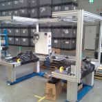 Pracoviště čepování schranky spolujezdce