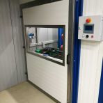 Robotické pracoviště čištění mřížky chladiče